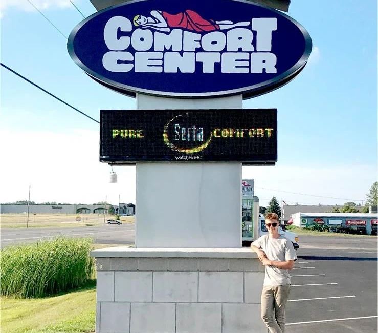 Outdoor Signage in Rochester