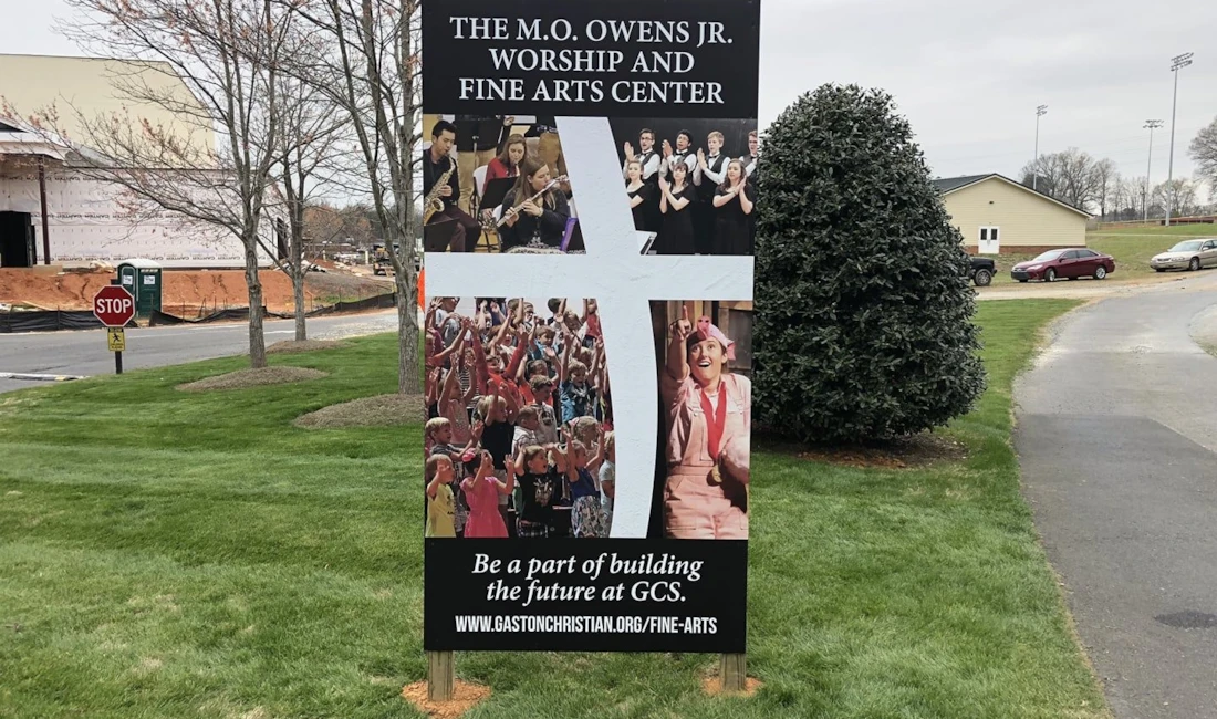 Outdoor Signage in Rochester
