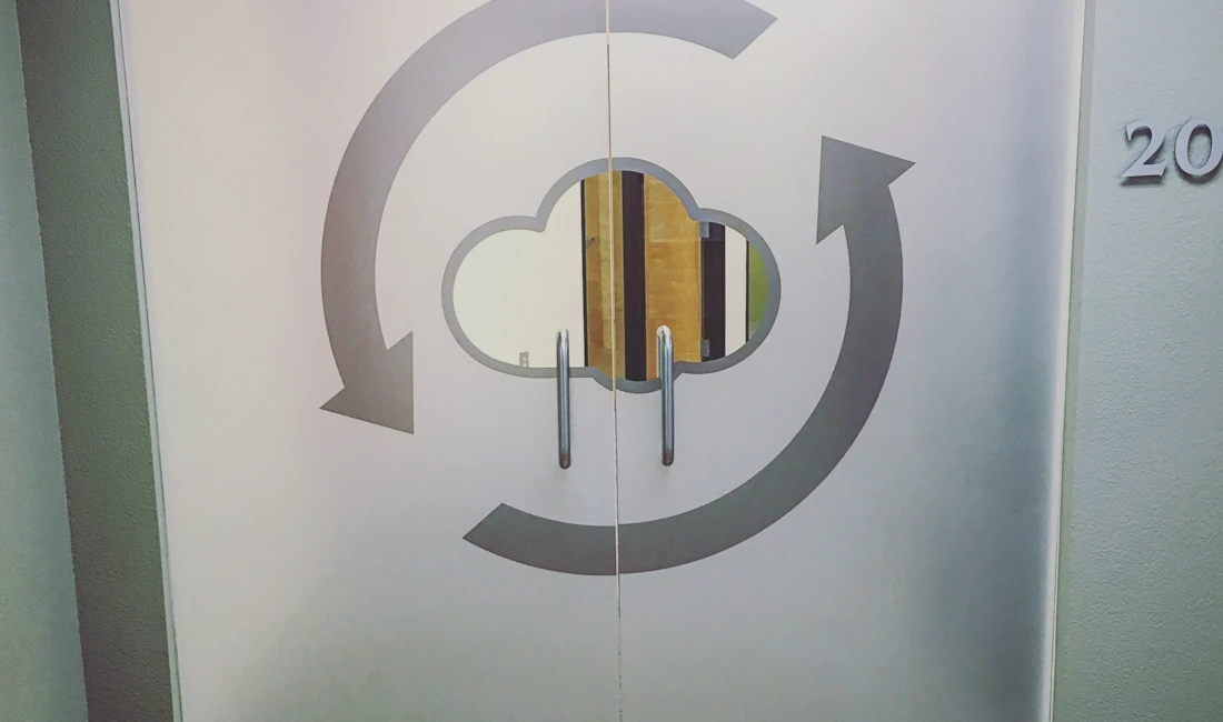 Custom Vinyl Door Decals For Your Rochester Business